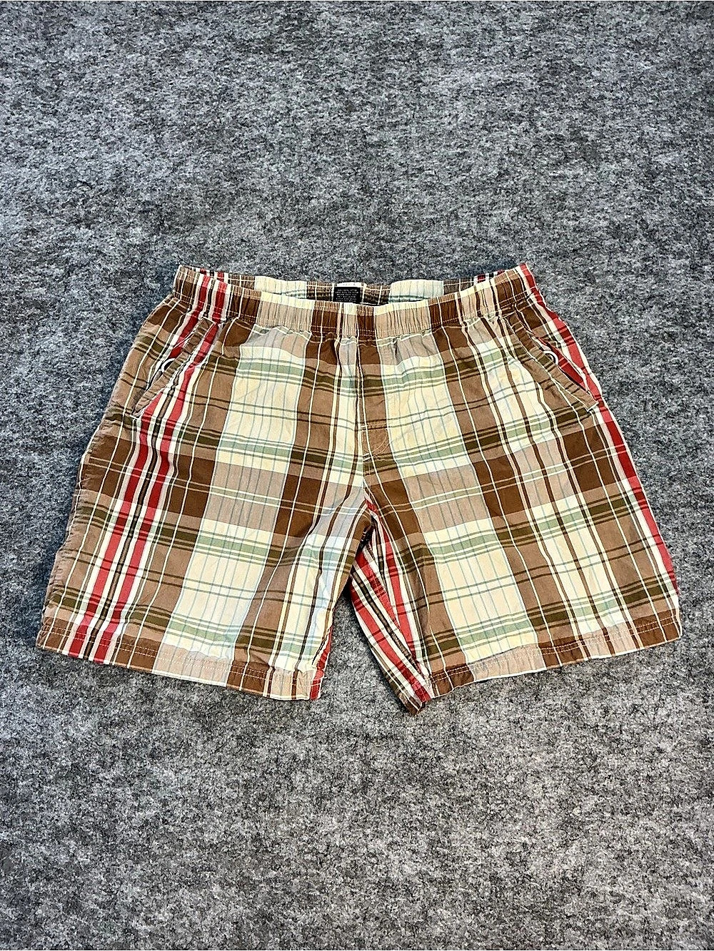 Old Navy Plaid Hybrid Shorts in Brown & Red Size L